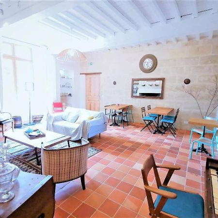 Bed and Breakfast Domaine De Gaia, Piscine, Petanque, Ping Pong, Proche Saint-Emilion Guillac  Екстер'єр фото