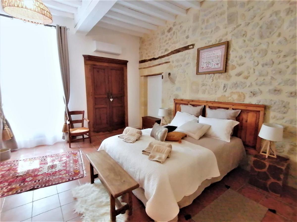 Bed and Breakfast Domaine De Gaia, Piscine, Petanque, Ping Pong, Proche Saint-Emilion Guillac  Екстер'єр фото