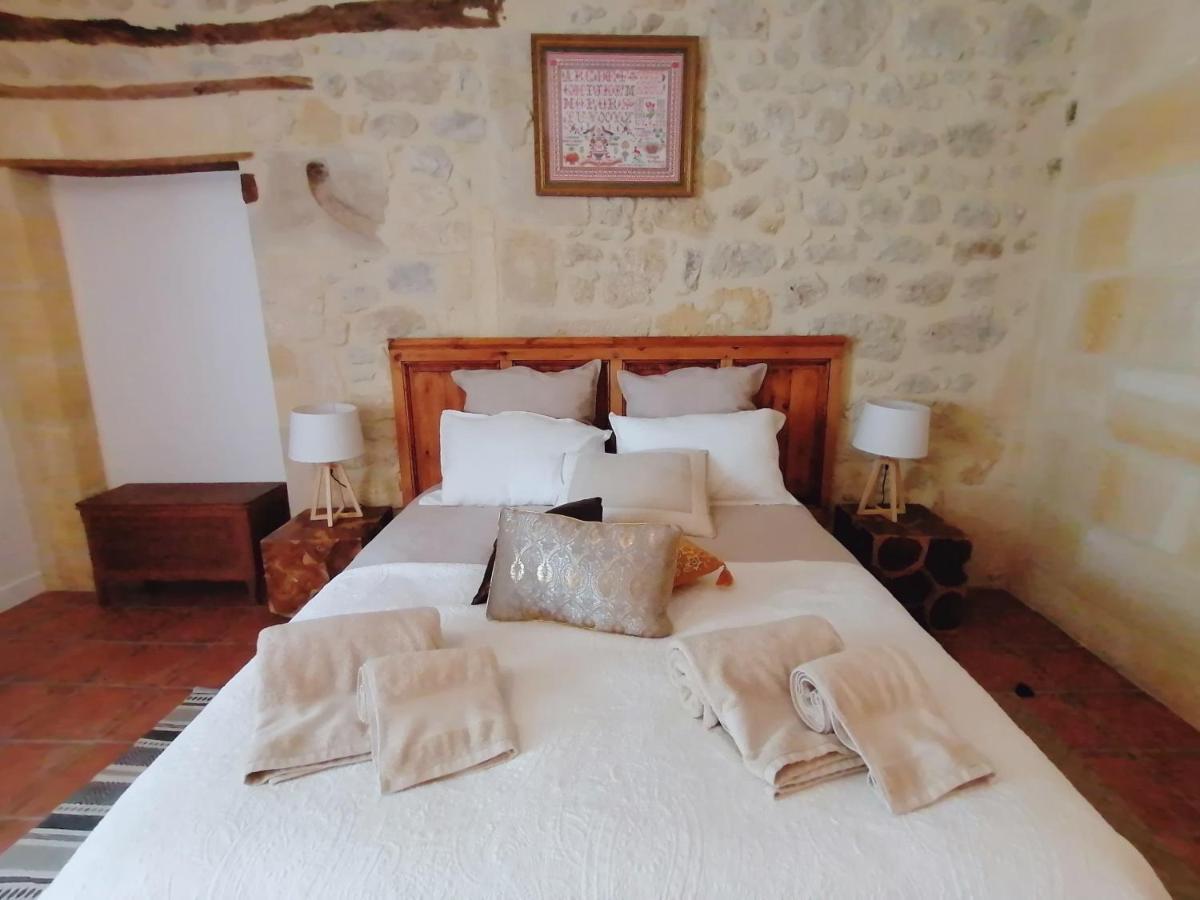 Bed and Breakfast Domaine De Gaia, Piscine, Petanque, Ping Pong, Proche Saint-Emilion Guillac  Екстер'єр фото