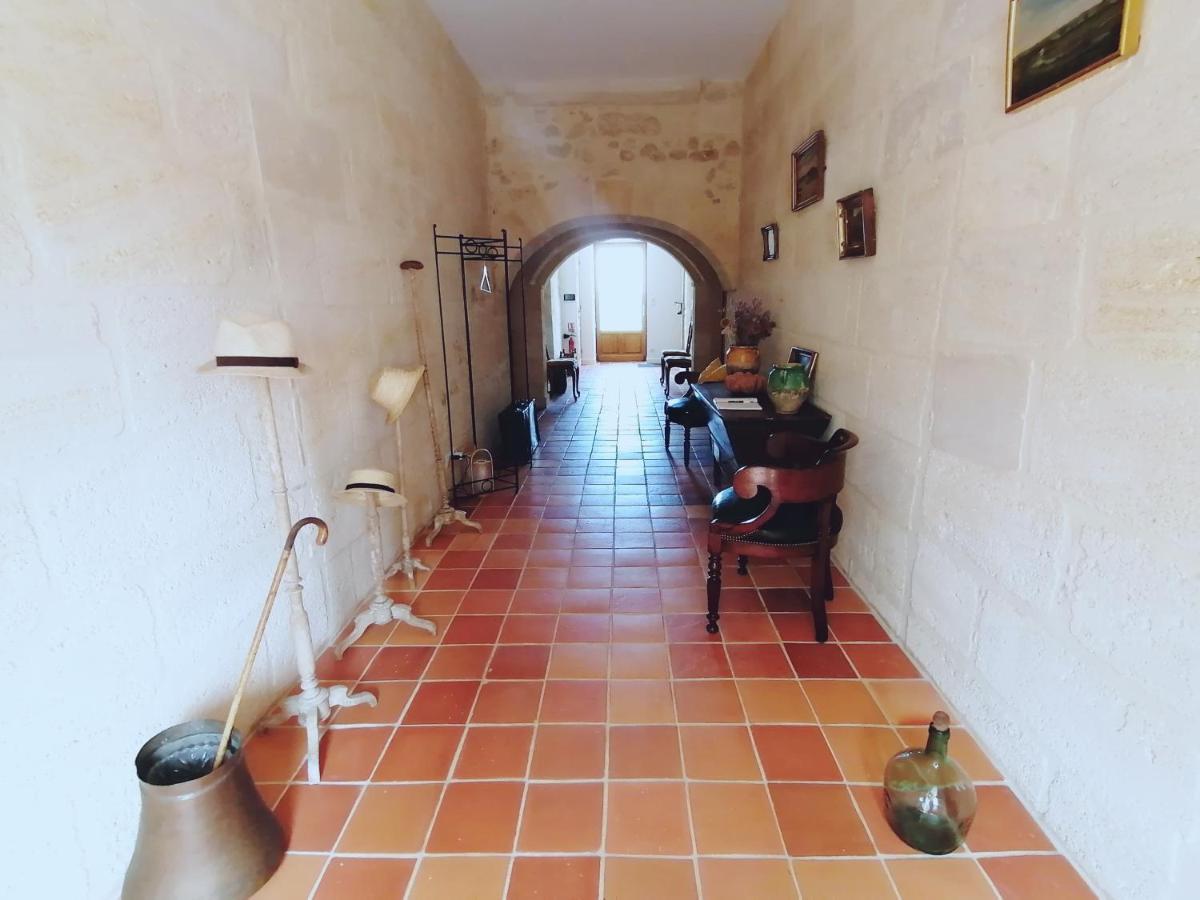 Bed and Breakfast Domaine De Gaia, Piscine, Petanque, Ping Pong, Proche Saint-Emilion Guillac  Екстер'єр фото