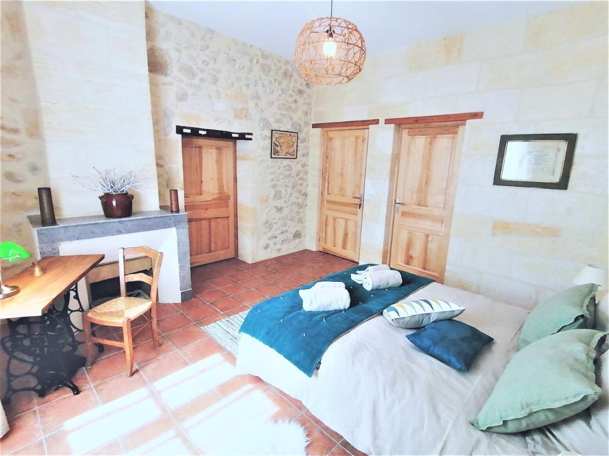 Bed and Breakfast Domaine De Gaia, Piscine, Petanque, Ping Pong, Proche Saint-Emilion Guillac  Екстер'єр фото