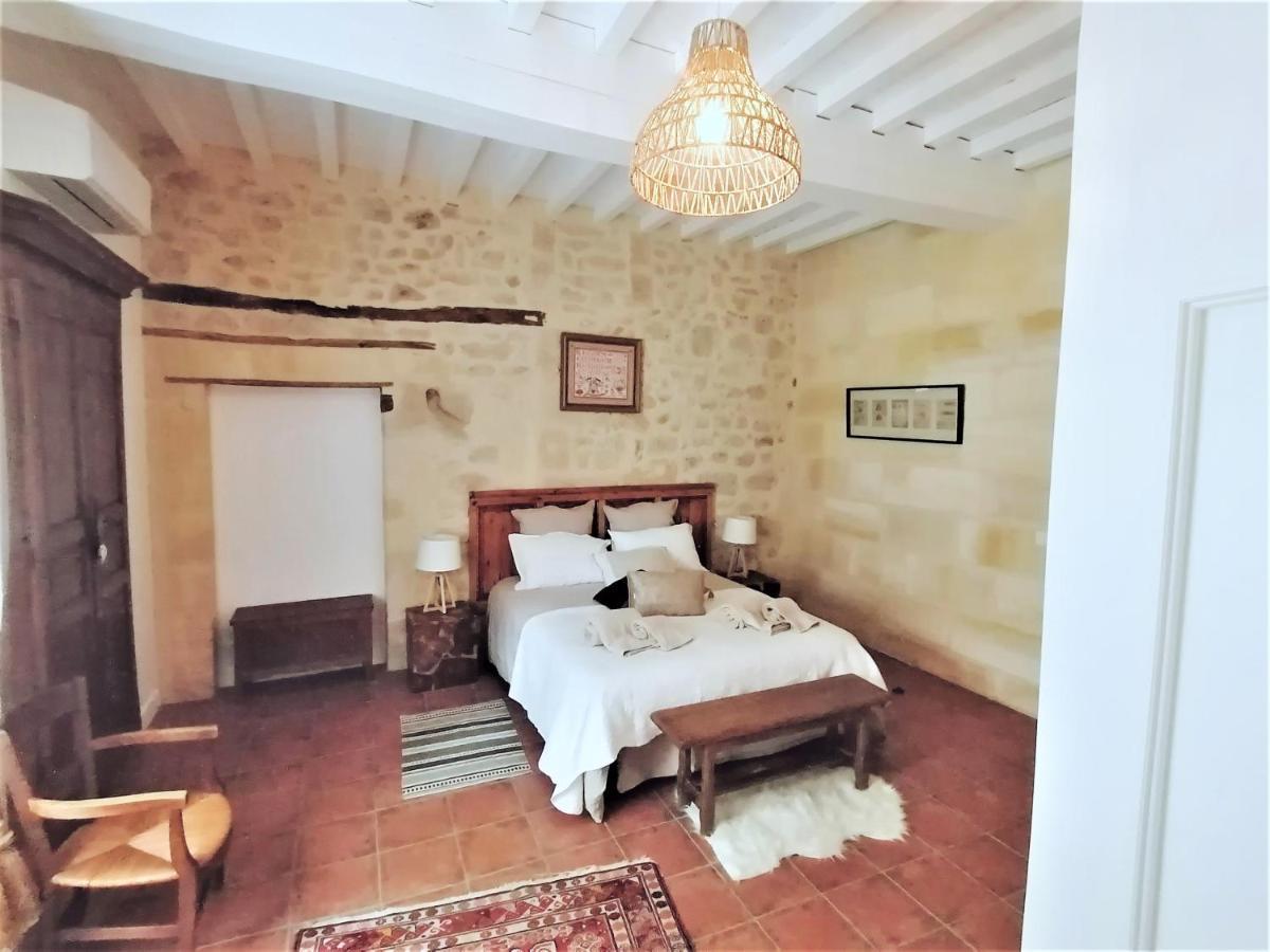 Bed and Breakfast Domaine De Gaia, Piscine, Petanque, Ping Pong, Proche Saint-Emilion Guillac  Екстер'єр фото